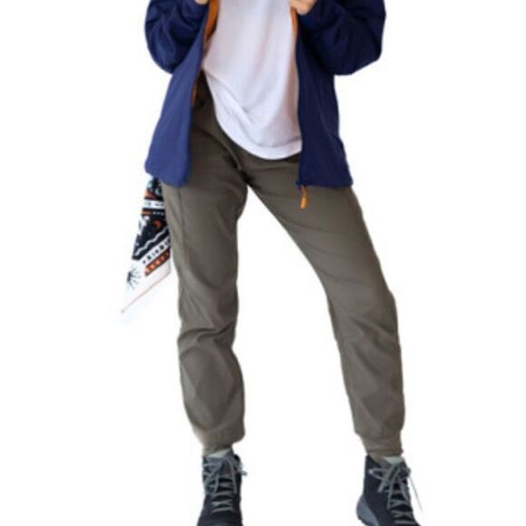 Prana Pants - Prana green cargo joggers. Size 2.